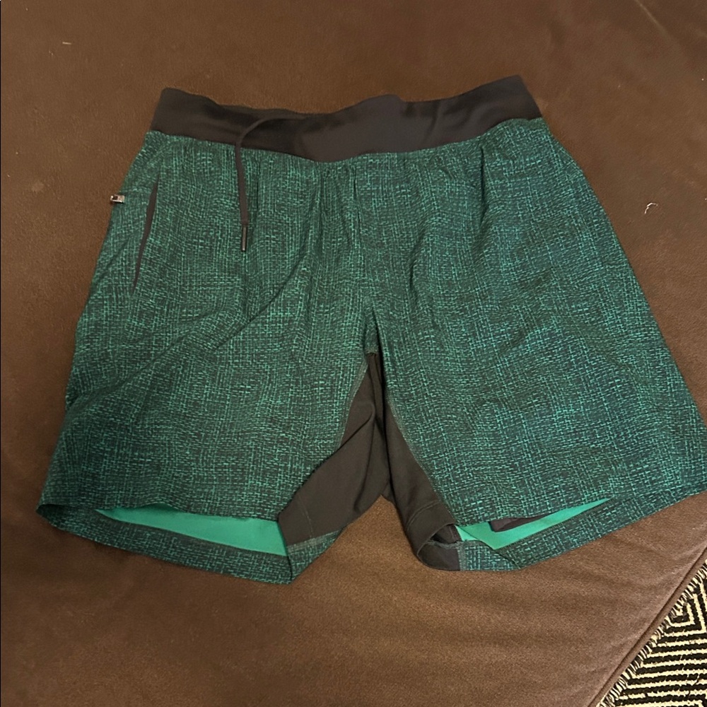 lululemon athletica T.H.E Teal and Black Athletic Shorts 9”